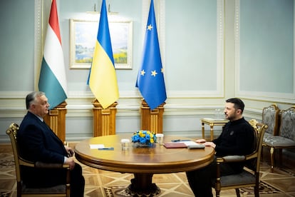 Orbán y Zelenski, durante su reunión en Kiev, este martes. 