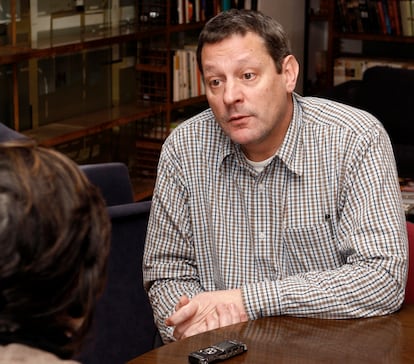 Javier Pastor, en 2009, durante una entrevista sobre su libro ‘Mate jaque’.