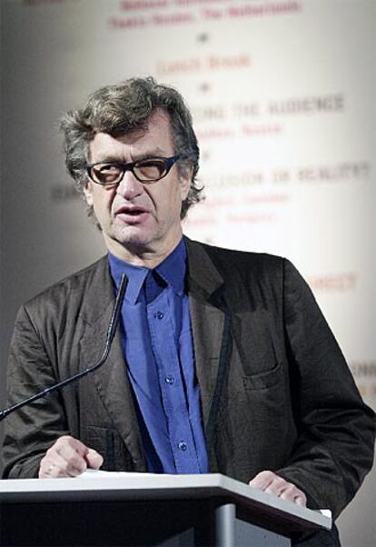 ... y el director y presidente de la Academia del Cine Europeo, Wim Wenders.