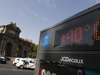 Un termómetro con altas temperaturas, en una imagen de archivo.