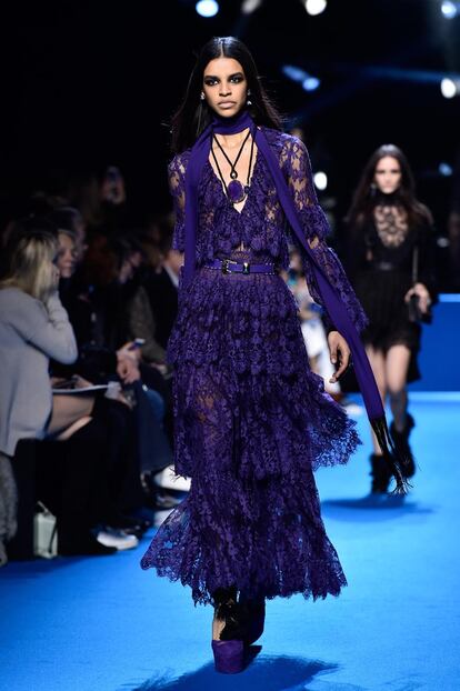 Elie Saab : Runway &#8211; Paris Fashion Week Womenswear Fall/Winter 2016/2017