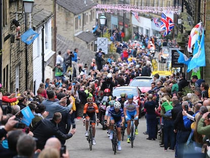 Los corredores del Tour de Yorkshire, el domingo.