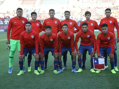 La selección chilena sub-17, antes de un partido contra Corea del Sur, en Vitoria (Brasil), el 2 de noviembre de 2019.