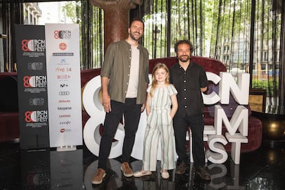 D'esquerra a dreta, el director Eloy Calvo, l'actor Pol López i l'actriu Martina Lleida presenten la pel·lícula 'La Furgo' al BCN Film Fest
