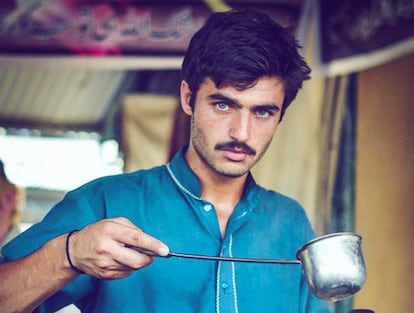 Arshad Khan vendedor de té