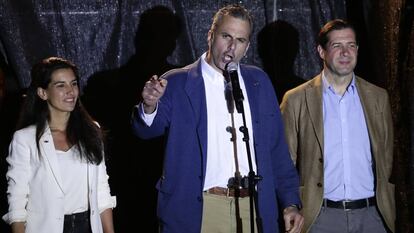 El secretario general de Vox, Javier Ortega Smith, durante un discurso tras las elecciones generales.