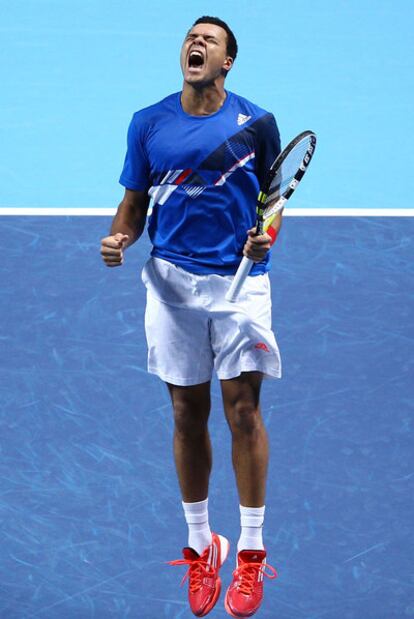 Tsonga celebra un punto en el partido contra Fish.