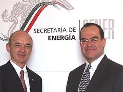 El ministro de Energía, Fernando Elizondo, y Luis Ramírez Corzo.