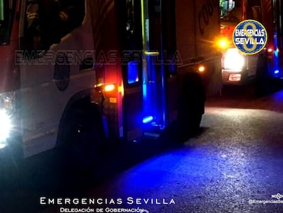 Camiones de bomberos en Sevilla.