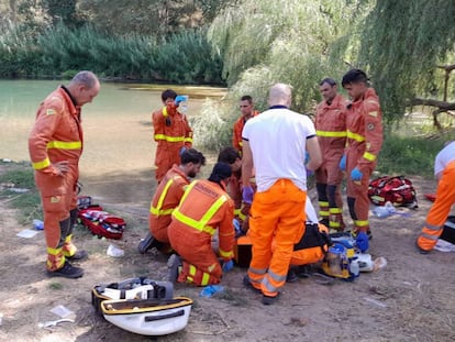 Muere un hombre en una zona de baño prohibida del río Turia al  intentar rescatar a su hija