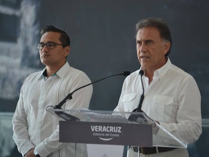 El gobernador de Veracruz, Miguel &Aacute;ngel Yunes, esta ma&ntilde;aa durante su mensaje.