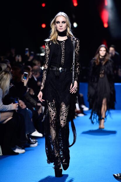 Elie Saab : Runway &#8211; Paris Fashion Week Womenswear Fall/Winter 2016/2017