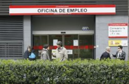 Fachada de una oficina de empleo de Madrid.