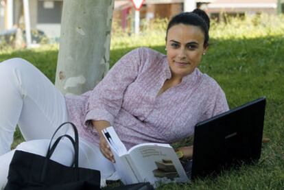 Beatriz Zotes, ingeniera bilbaína de 30 años que cursa un máster tras quedarse en paro.