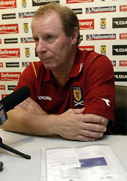 Bertie Vogts, durante su conferencia de prensa de ayer.