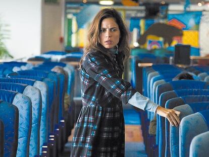 <b>"¿Dónde está mi hijo?". No es la Jolie en<i> El intercambio,</i> sino nuestra hermosa Elena Anaya en <i>Hierro.</i></b>