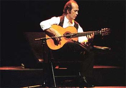 Paco de Lucía, durante una actuación.