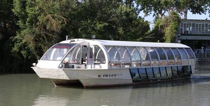 Foto promocional del barco 'Curiosity' de Aranjuez.