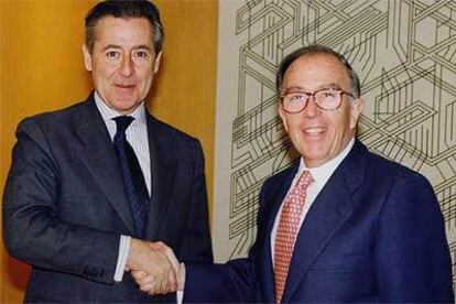 Los presidentes de Caja Madrid y FCC, Miguel Blesa y Marcelino Oreja.