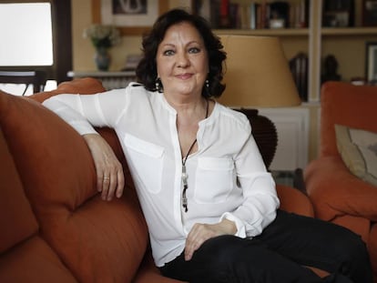 Carmen Linares, en su casa de Madrid.