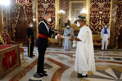 El nuevo embajador de Turquía en España, Burak Akçapar, y el de Pakistán, Shujjat Ali Rathore, han entregado sus cartas credenciales a Felipe VI en la tradicional ceremonia celebrada en el Palacio Real de Madrid.