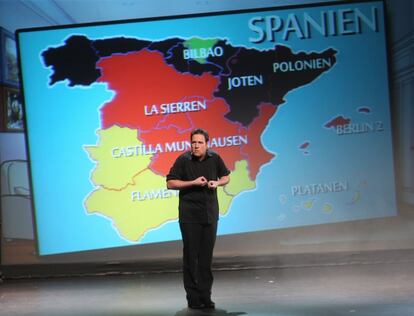Un instante del espectáculo 'Yes we Spain...is different', de Carlos Latre, que confirma una segunda función en Bilbao