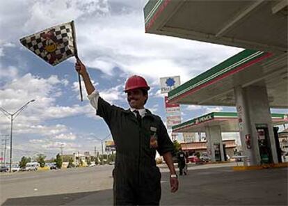 Una gasolinera de PEMEX, Petróleos Mexicanos, en Ciudad Juárez.