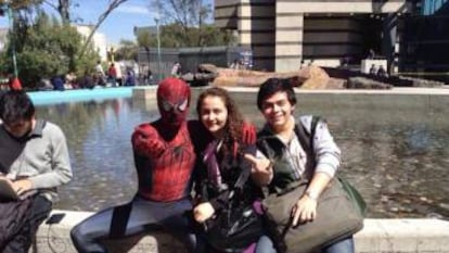 Solo en la UNAM: Spiderman enseña lenguajes de programación
