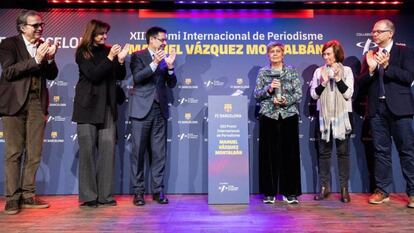 Emanuela Audisio, tercera por la derecha, premiada con el Vázquez Montalbán de Periodismo.