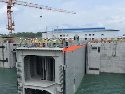 Acto de inauguraci&oacute;n del canal de Panam&aacute;.