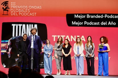 El equipo de 'Titania' recoge el premio a Mejor branded podcast.