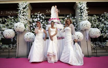 De izquierda a derecha, las actrices de La Cubana Annabel Totusaus, Montse Amat y Alexandra Gonz&aacute;lez
 