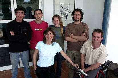 El equipo del Centro de Cría en Cautividad de El Acebuche (Doñana).