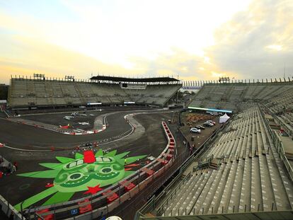 Una vista de las gradas del autódromo Hermanos Rodríguez, antes del Gran Premio de 2021.