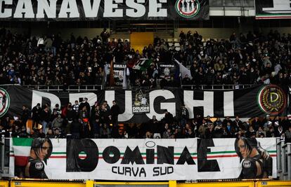 La curva sur del estadio de la Juventus, donde est&aacute;n los &#039;Drughi&#039;.
 