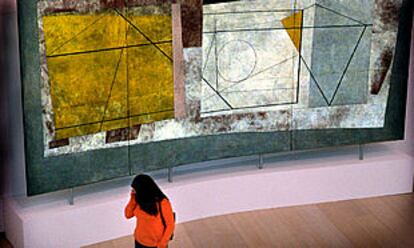 La obra más espectacular de la exposición de Nicholson inaugurada ayer en el IVAM: <b></b><i>Mural del Festival Británico</i>, de 1951.