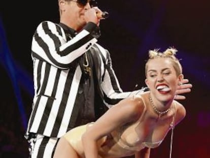 MIley Cyrus, durante su actuación en los MTV Video Music Awards.