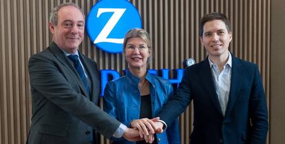 Vicente Cancio, CEO Zurich Seguros; Mónica Schultz, directora de Experiencia digital e Iñaqui Berenguer, fundador de Cover Wallet.