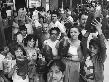 Entrega de aceite adulterado en Alcorcón, en 1981.