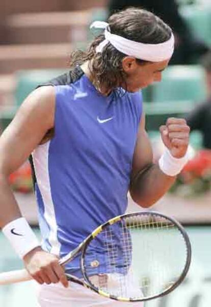 Nadal celebra en la pista el triunfo sobre Kevin Kim.