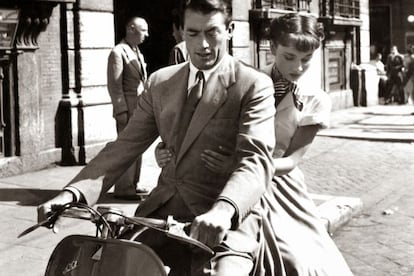 El nacimiento de un mito, Audrey Hepburn; la qu&iacute;mica de una pareja, Peck-Hepburn; el regreso por la puerta grande de la comedia rom&aacute;ntica; la tarjeta postal de una Roma transformada en icono cinematogr&aacute;fico; y la aparici&oacute;n de una vespa convertida en estrella cinematogr&aacute;fica.