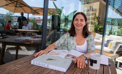 Elena Arzak en la terraza LABe Restaurant en Tabakalera.