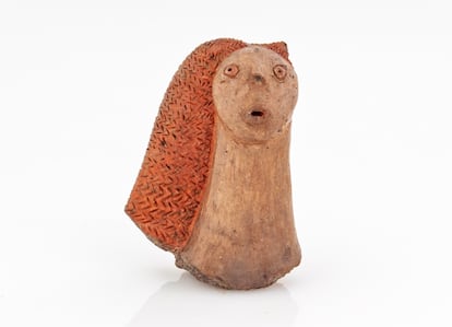 Face and neck of a Canarian Berber ceramic idol.