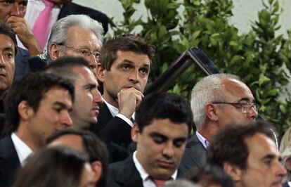 Tito Vilanova ve el partido del Barcelona contra el Valencia en la grada por sanción.