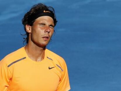 Nadal en un partido sobre la tierra azul de Madrid. 