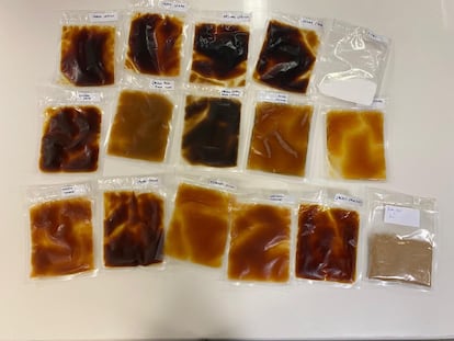Variedad de caldos, jugos, néctares y almidones para probar sabores y texturas creadas por el i+d de Mugaritz para Pep Gatell. Imágenes cedidas por el restaurante.