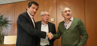Javier Fern&aacute;ndez, con Ignacio Fern&eacute;ndez Toxo y Pepe &Aacute;lvarez