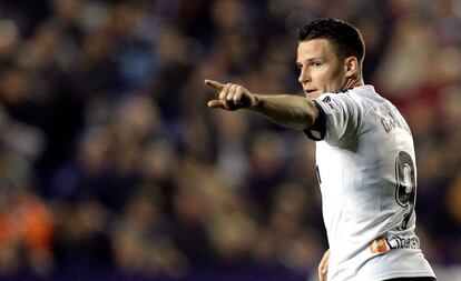 Gameiro celebra el tercer gol del Valencia.