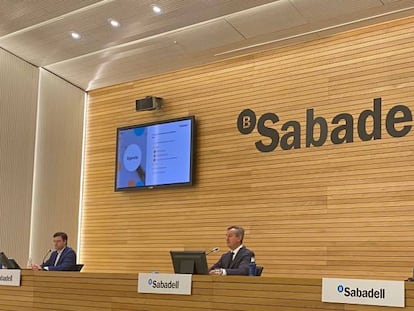 Directivos de Banco Sabadell en una presentación del banco. 