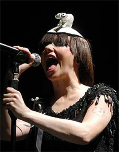 Björk, durante su actuación el domingo en Madrid.